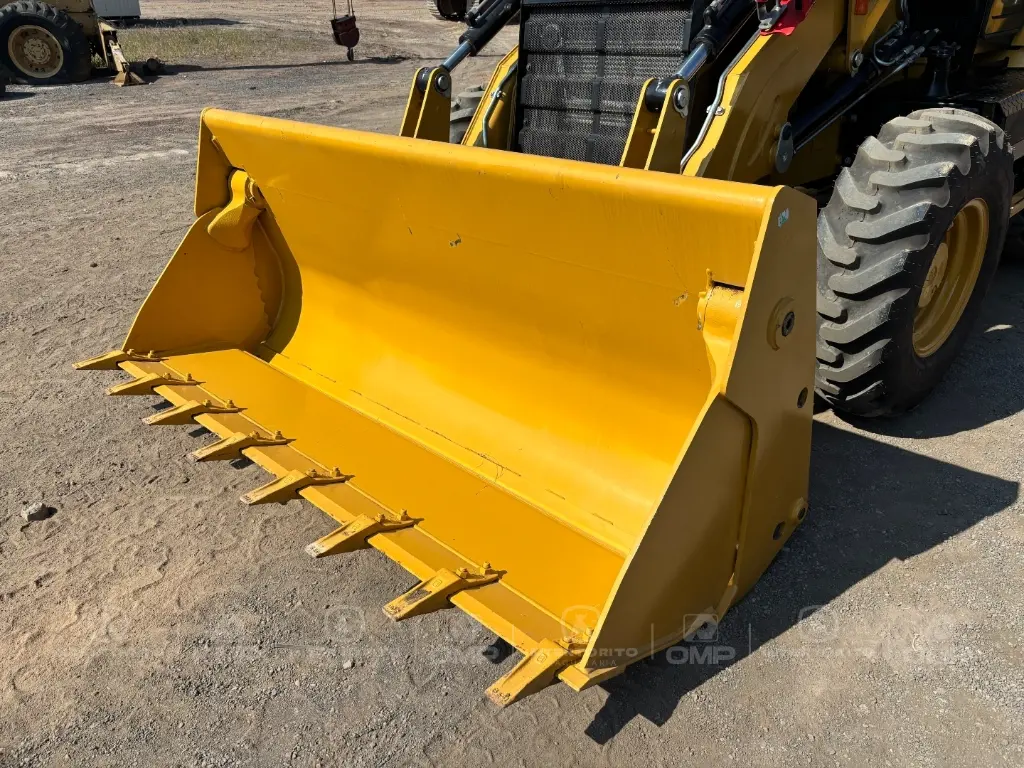 CAT 424 0415 (2).webp