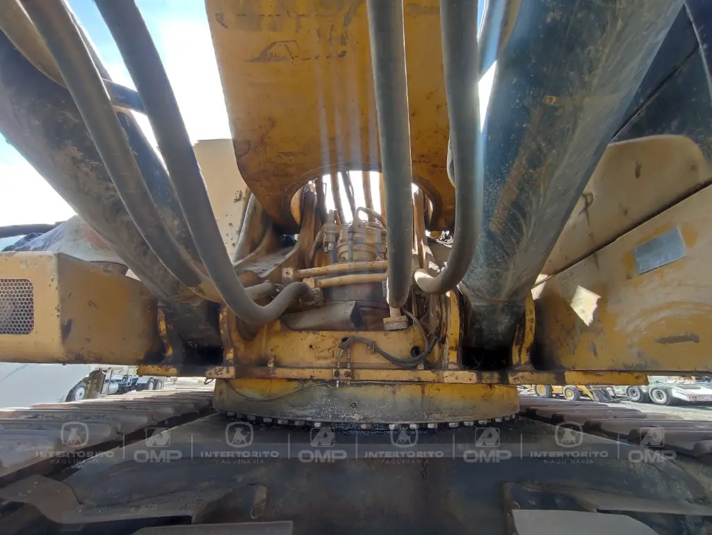 CAT 385CL 0438 (10).webp