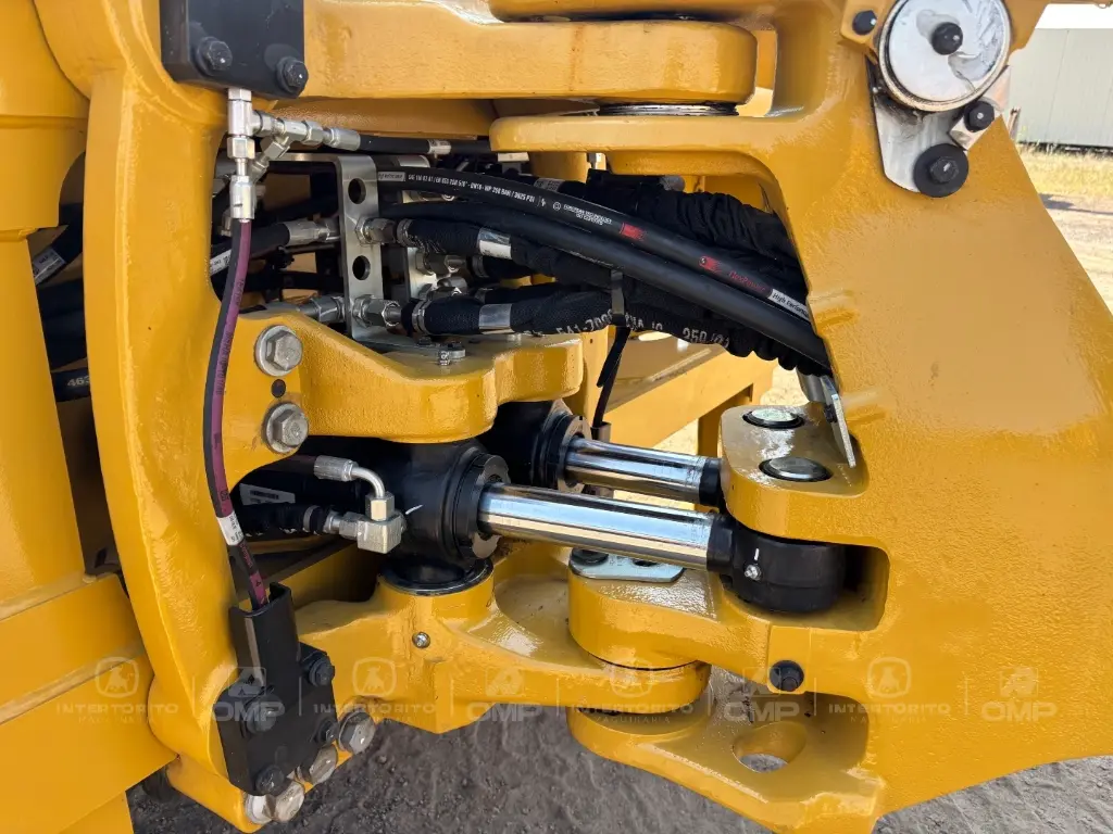 CAT 424 0415 (5).webp