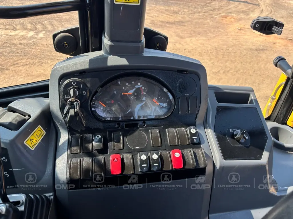 CAT 424 0415 (10).webp