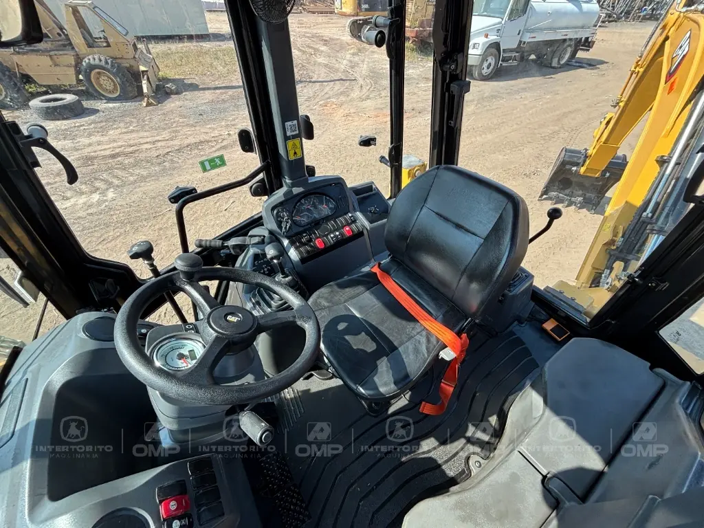 CAT 424 0415 (9).webp