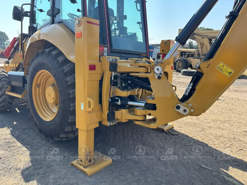 CAT 424 0415 (4).webp