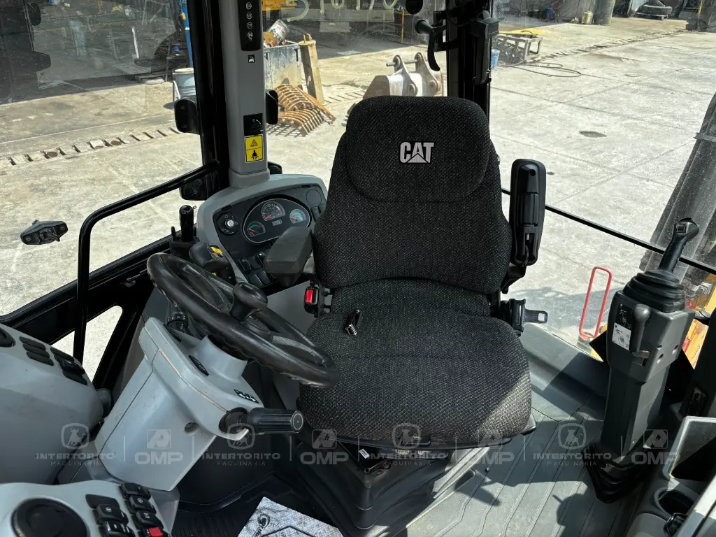 CAT 420F2 IT 0468 (1).webp