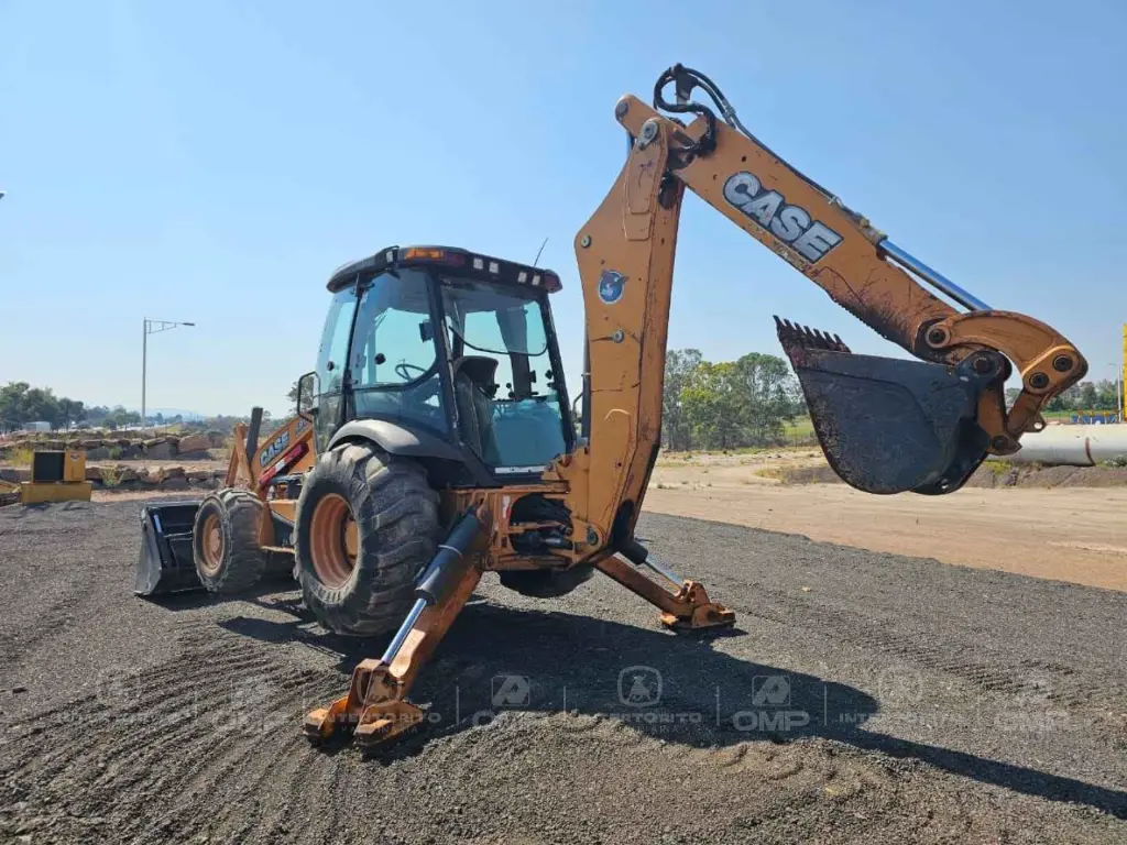 CASE 590 8620 (15).webp