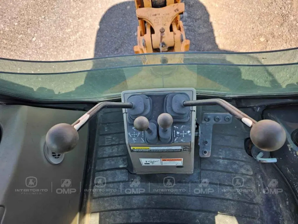 CASE 590 8620 (6).webp