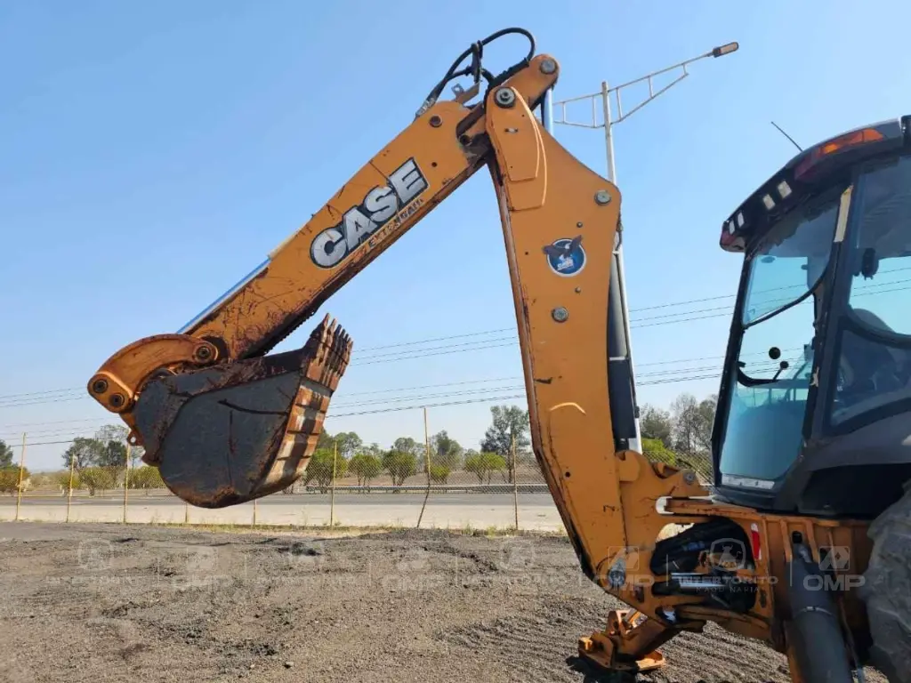 CASE 590 8620 (16).webp