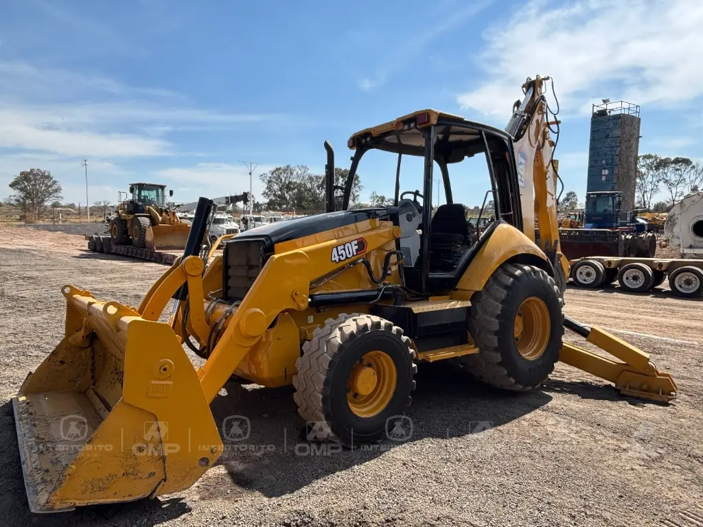 CAT 450F 0377 (10).webp
