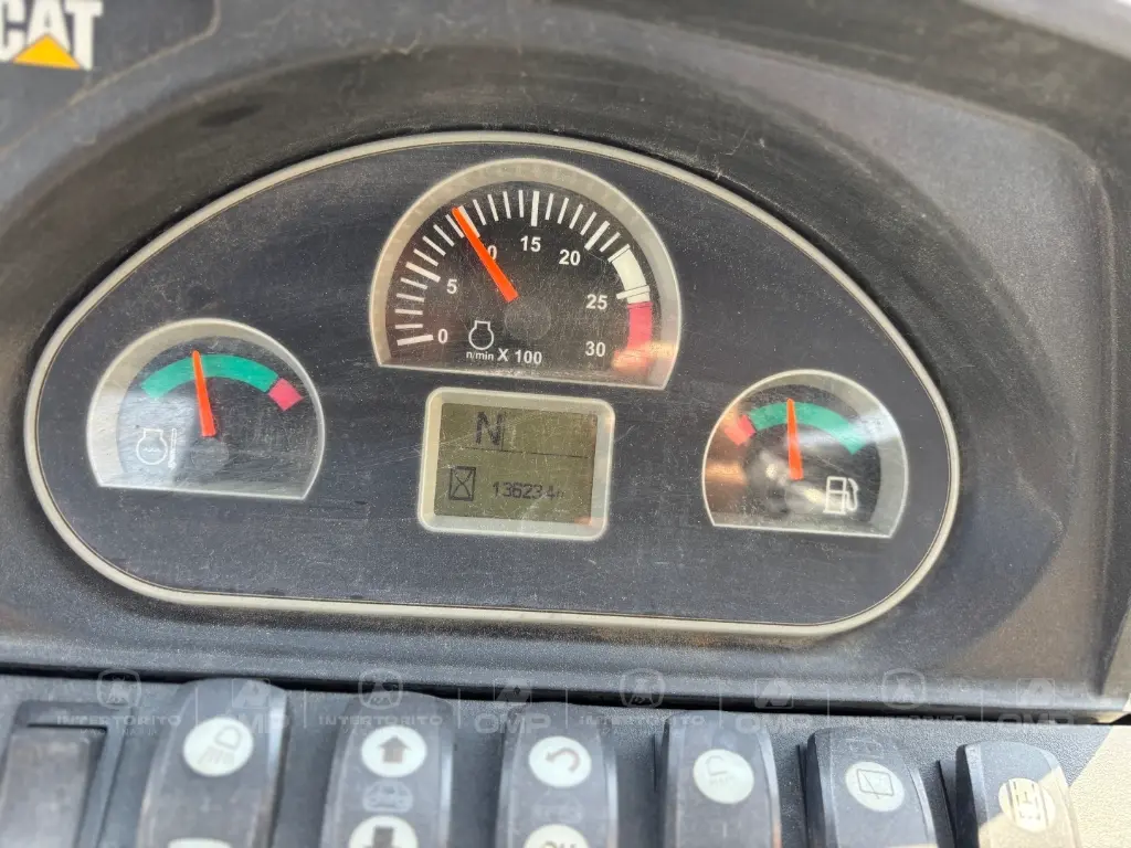 CAT 450F 0377 (3).webp