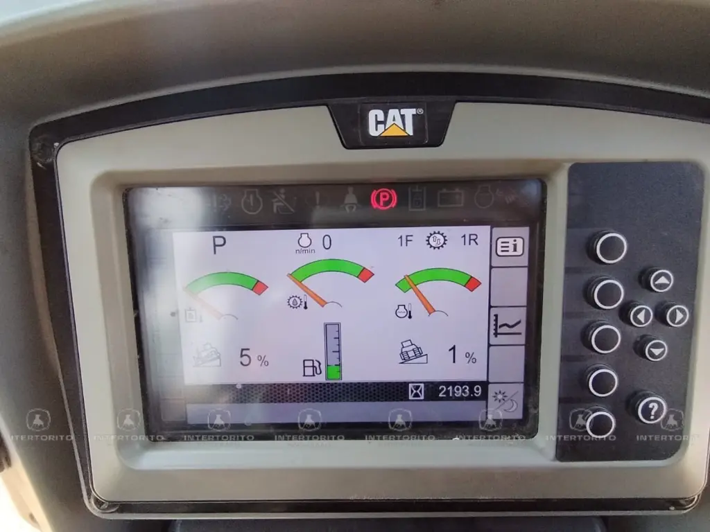 CAT D8 0542 (10).webp