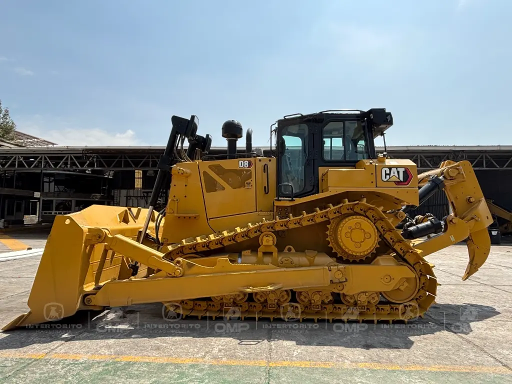 CAT D8 0394 (16).webp