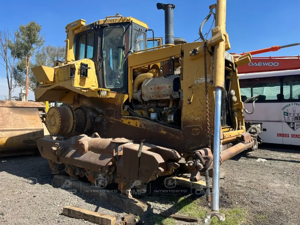 CAT D8R 4557 PORTADA.webp