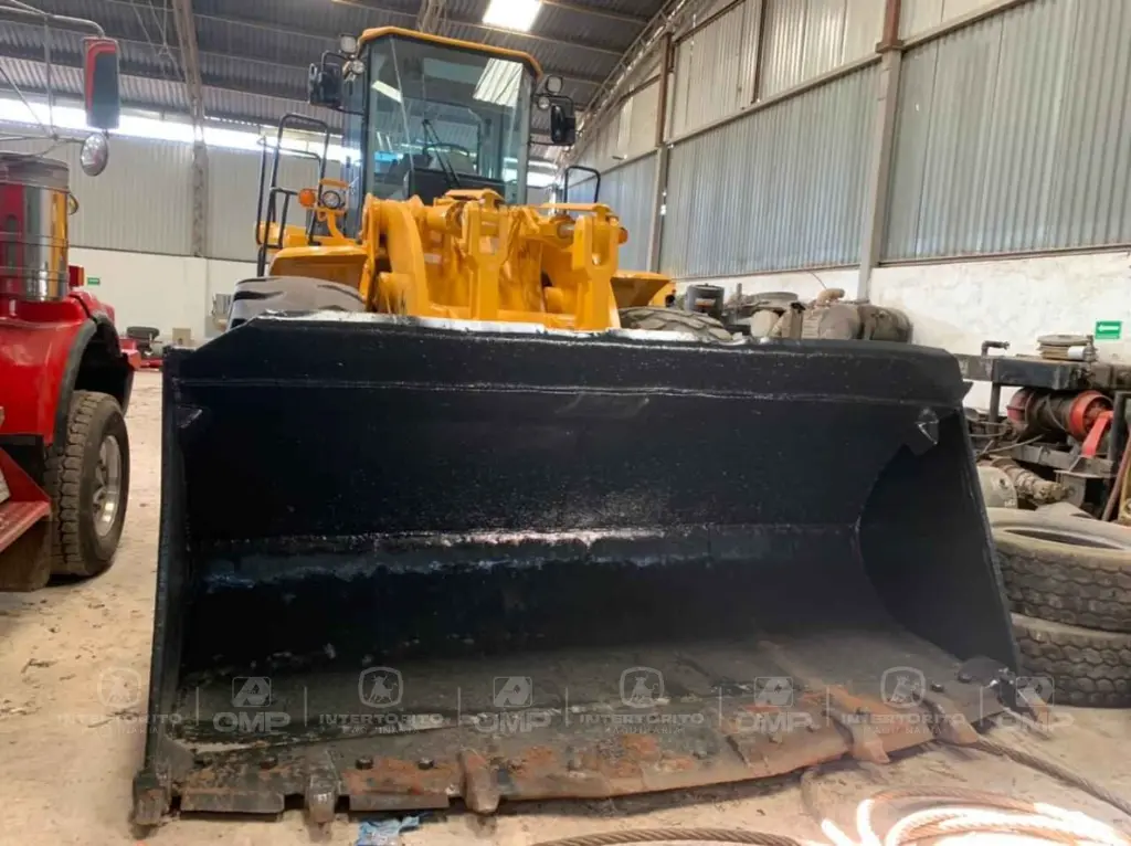 4 CARGADOR HYUNDAI HL 780 7A (15).webp