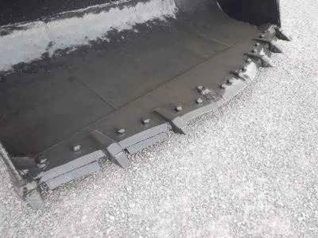 5 CARGADOR HYUNDAI HL 780 7A (2).webp