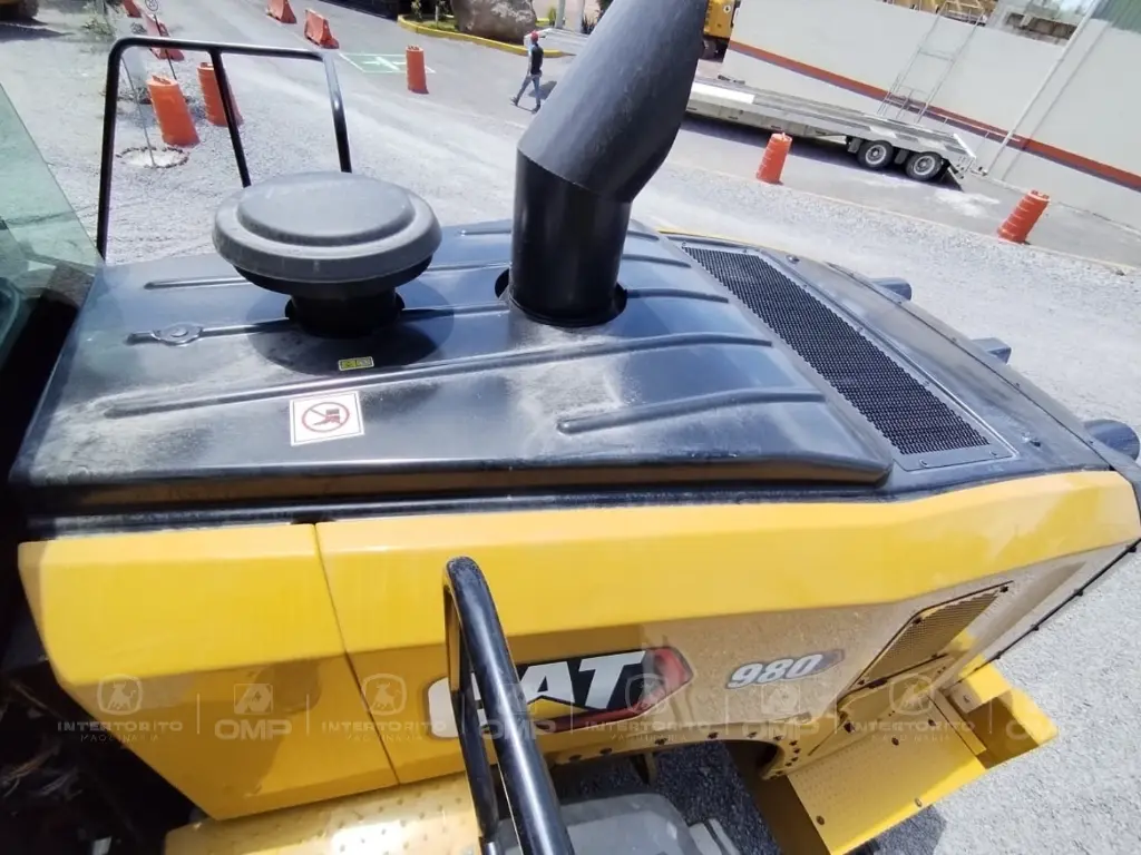 CAT 980 0448 (11).webp