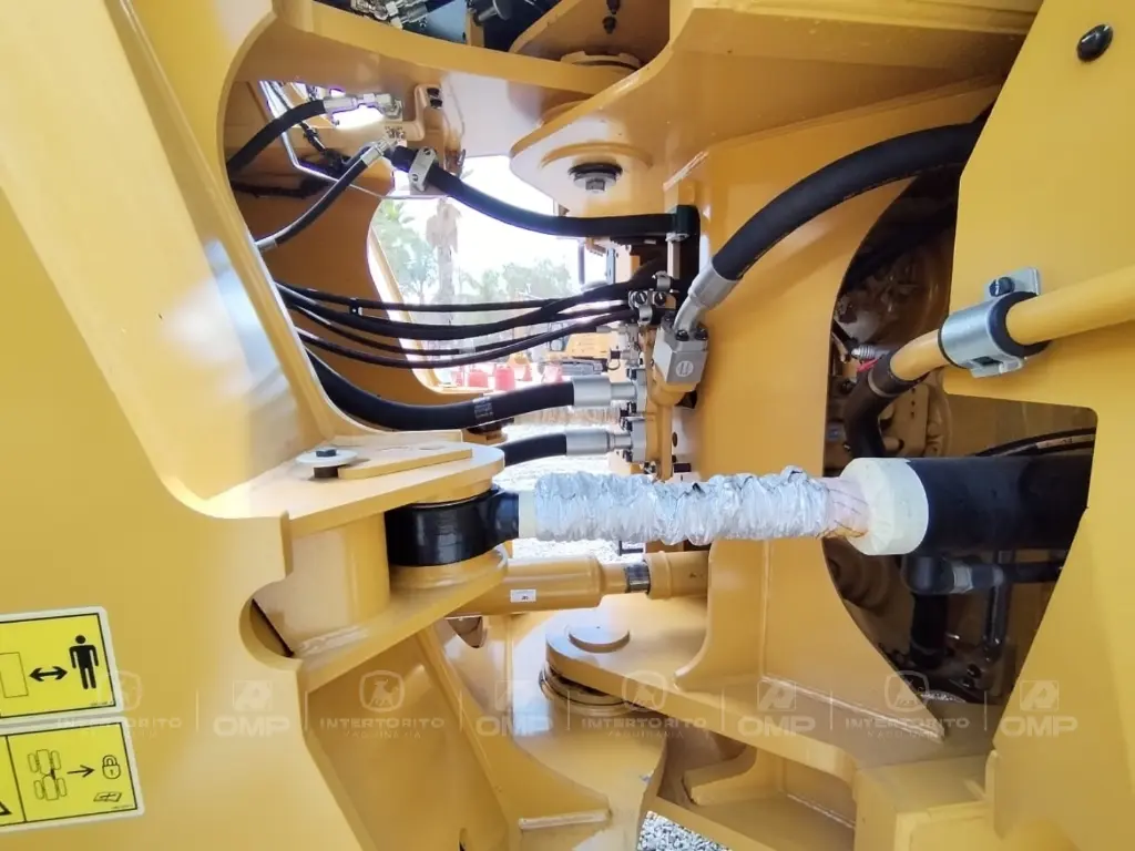 CAT 980 0448 (12).webp