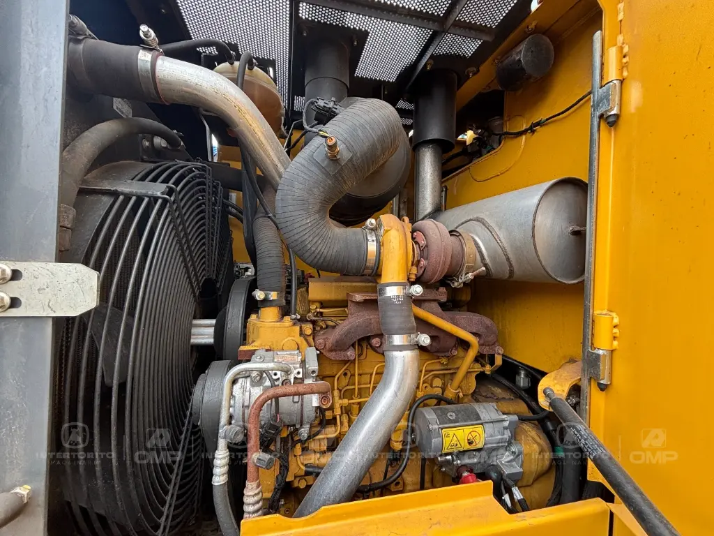 JOHN DEERE 444 0343 (8).webp