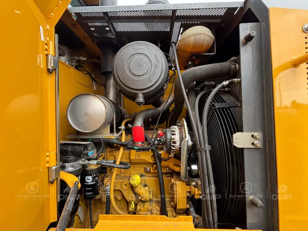 JOHN DEERE 444 0343 (7).webp