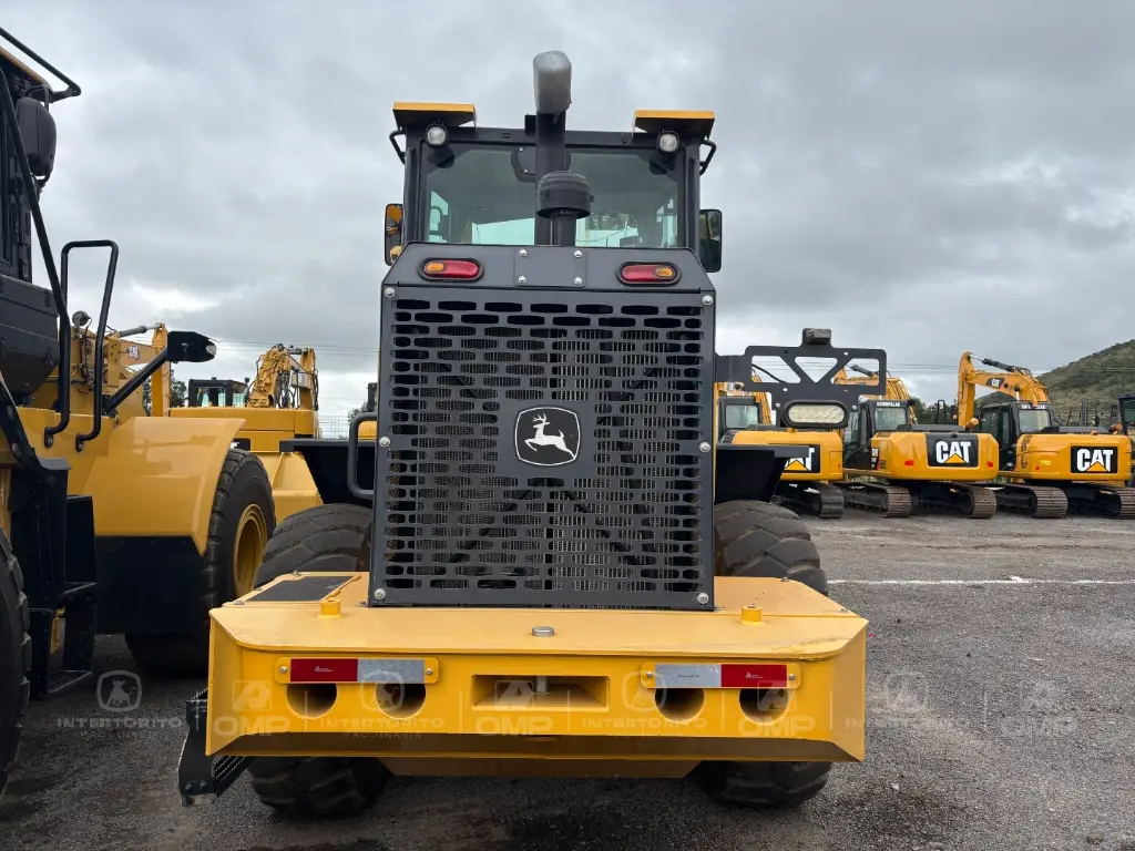 JOHN DEERE 444 0343 (5).webp