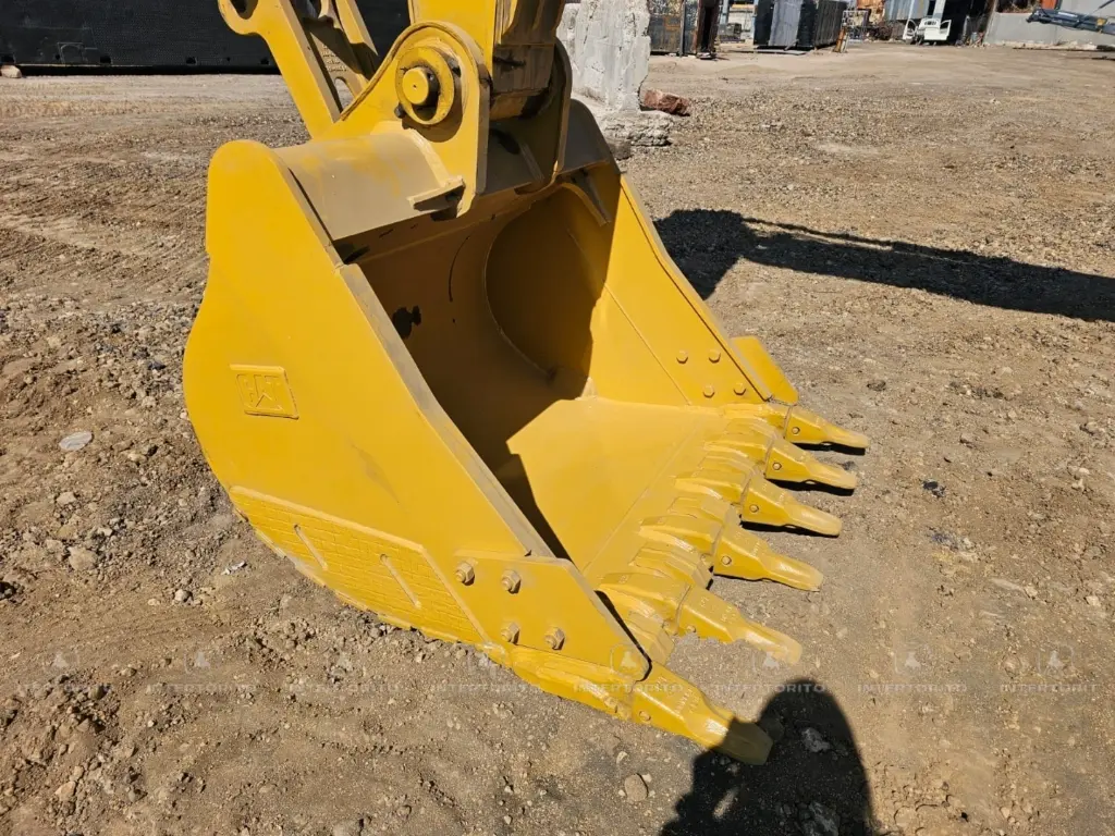 CAT 323D3 0614 (2).webp