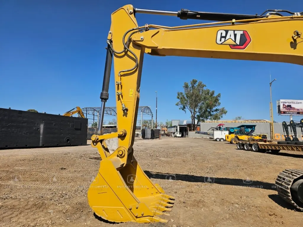 CAT 323D3 0614 (4).webp