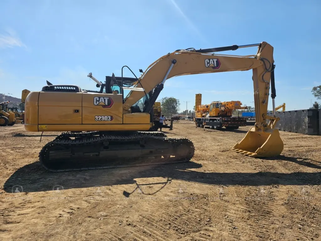 CAT 323D3 0614 (11).webp