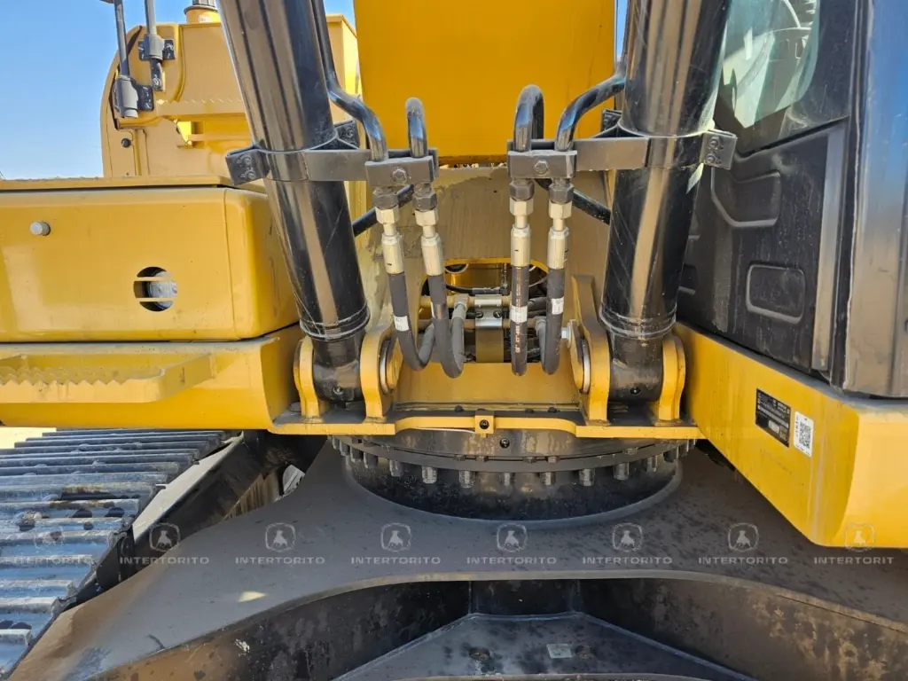 CAT 323D3 0614 (5).webp