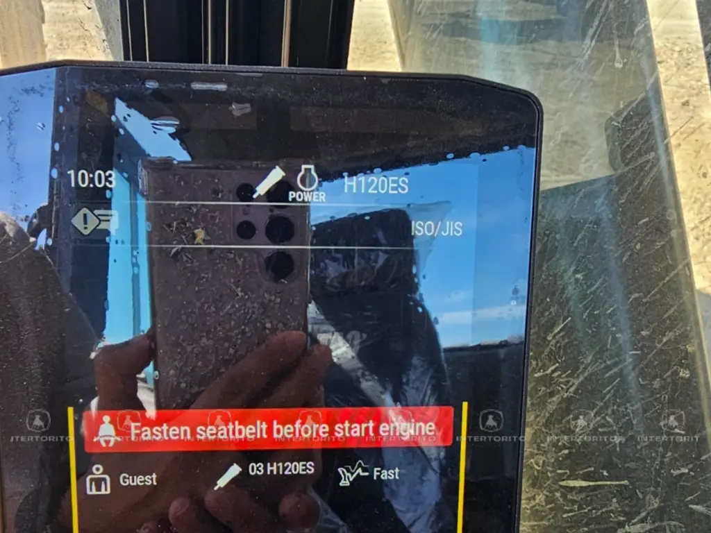 CAT 323D3 0614 (19).webp