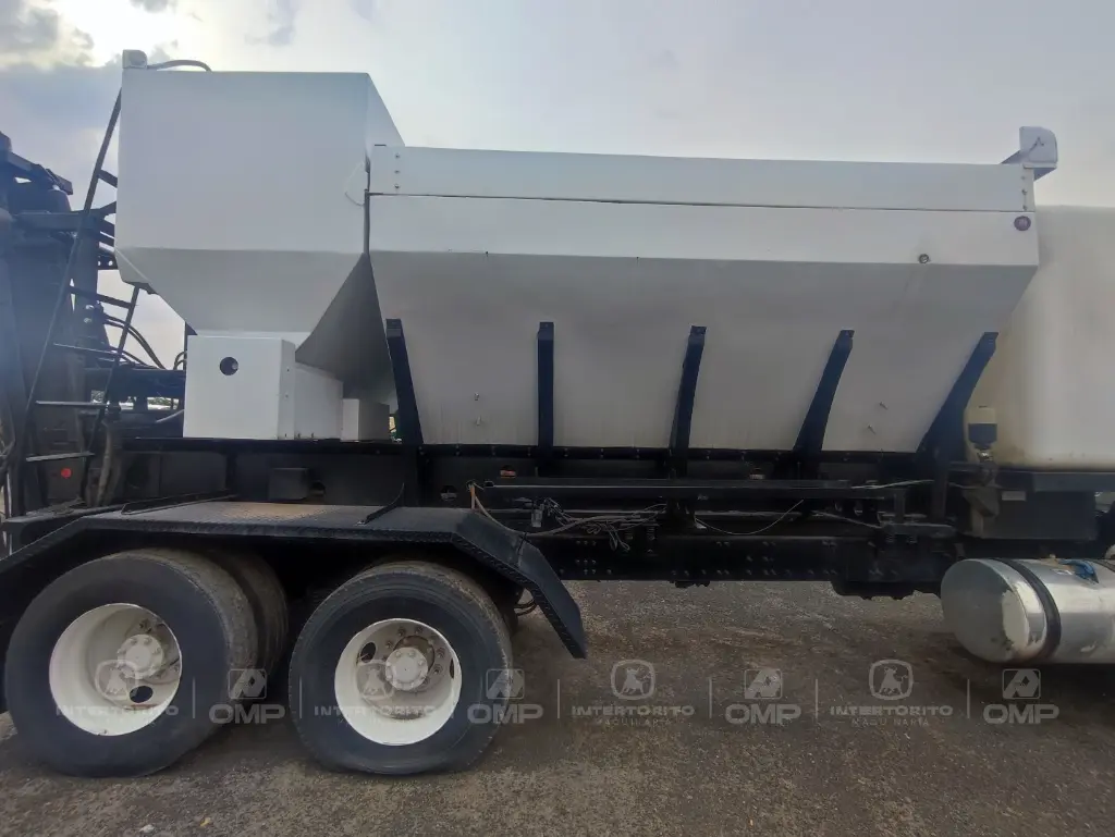 CAMION MACK GU813 (14).webp