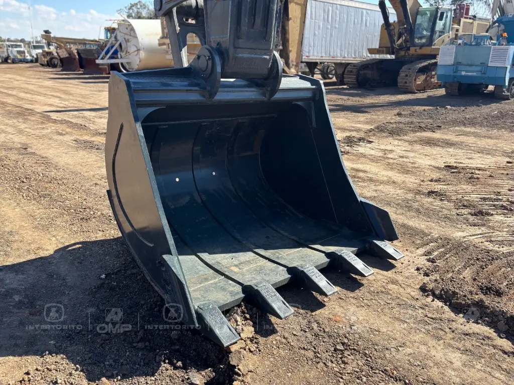 HYUNDAI R240L 0006 (17).webp