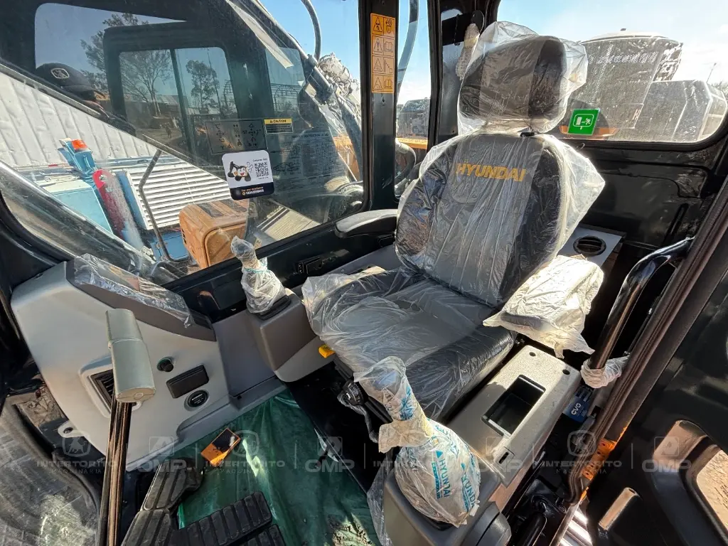 HYUNDAI R240L 0006 (22).webp