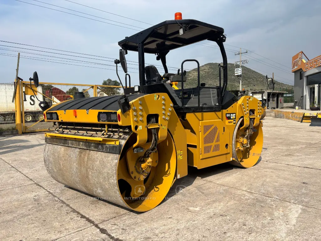 CAT CB13 0166 (1).webp