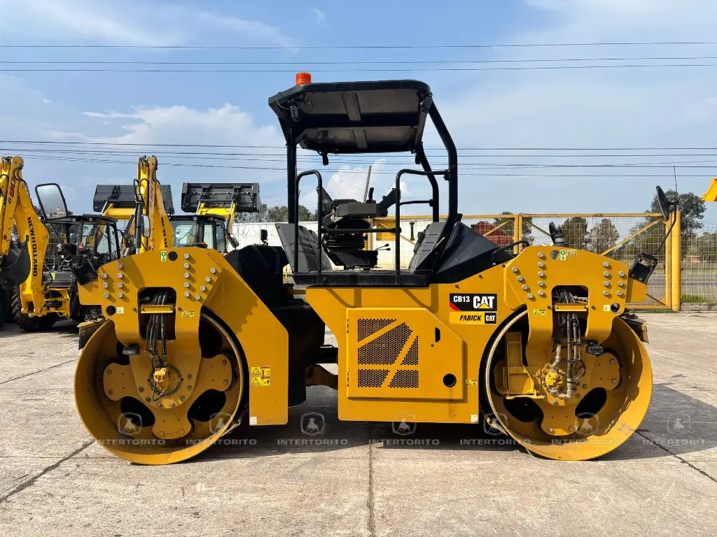 CAT CB13 0166 (2).webp