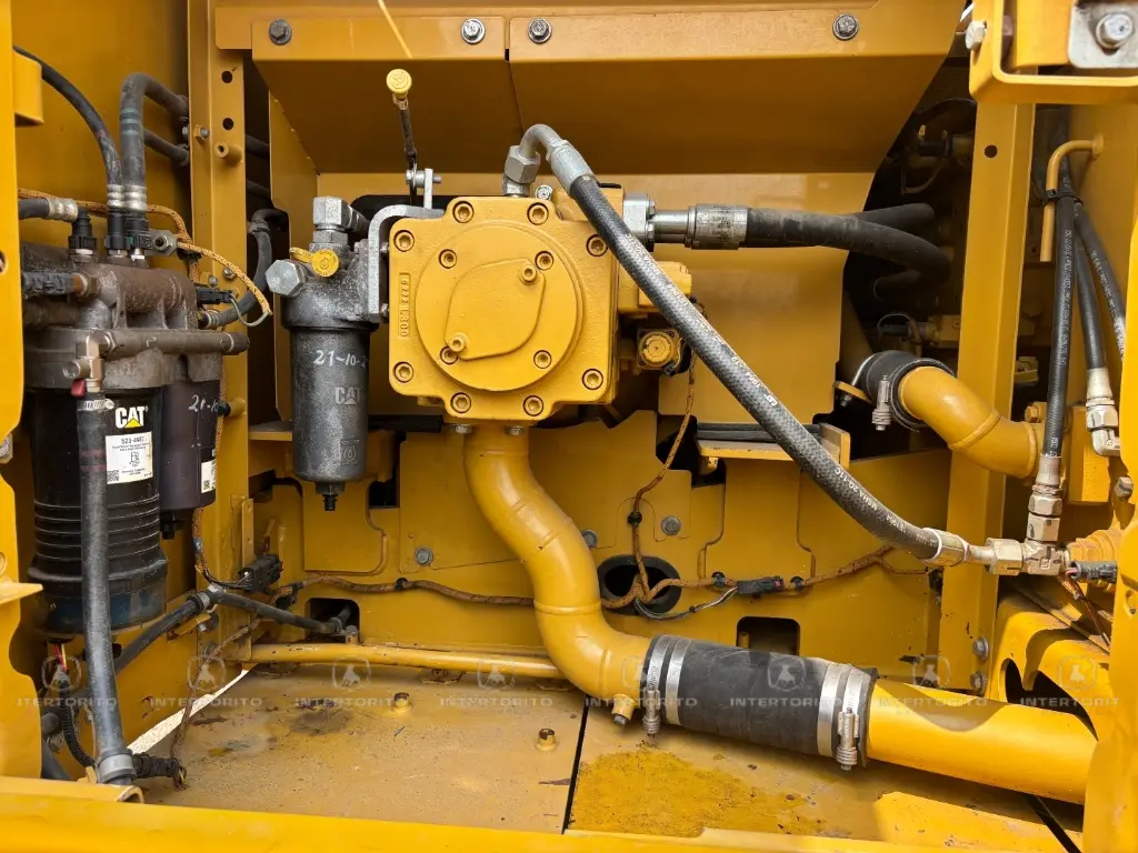 CAT 320GC 1969 (9).webp