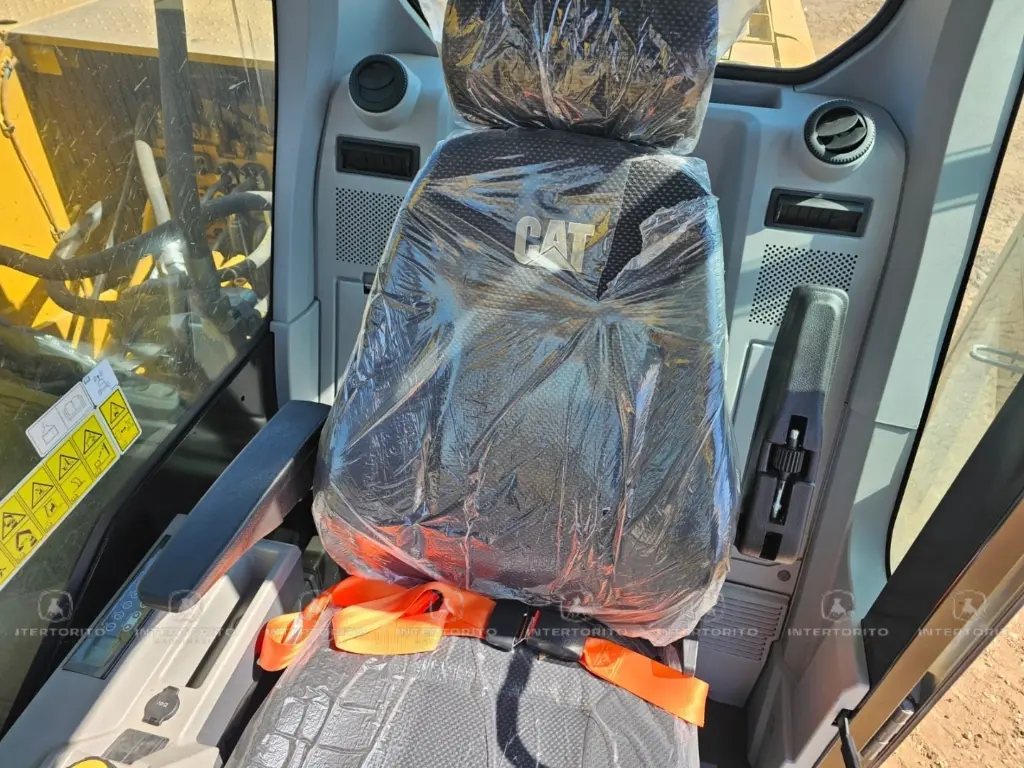 CAT 323D3 0614 (17).webp