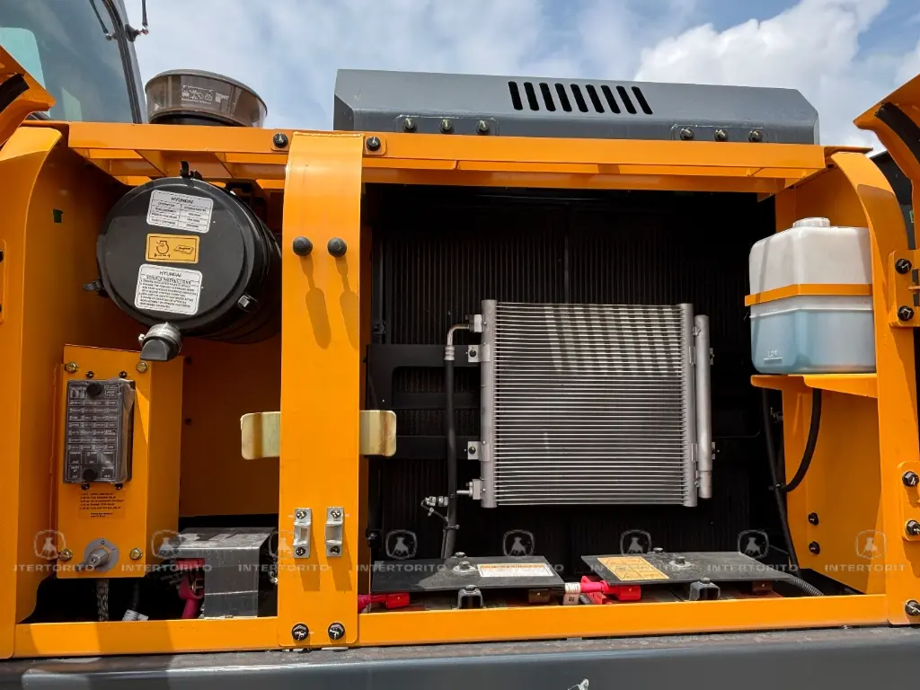 HYUNDAI R245 (16).webp