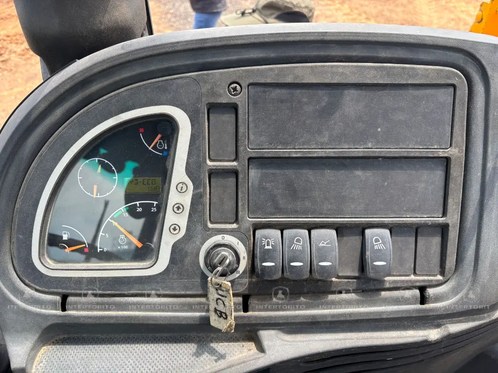 JCB 3CX 4708 (12).webp