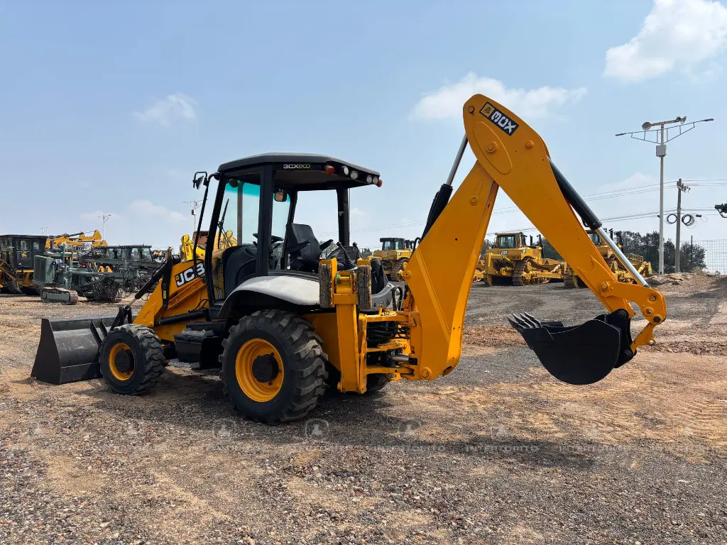 JCB 3CX 4708 (4).webp