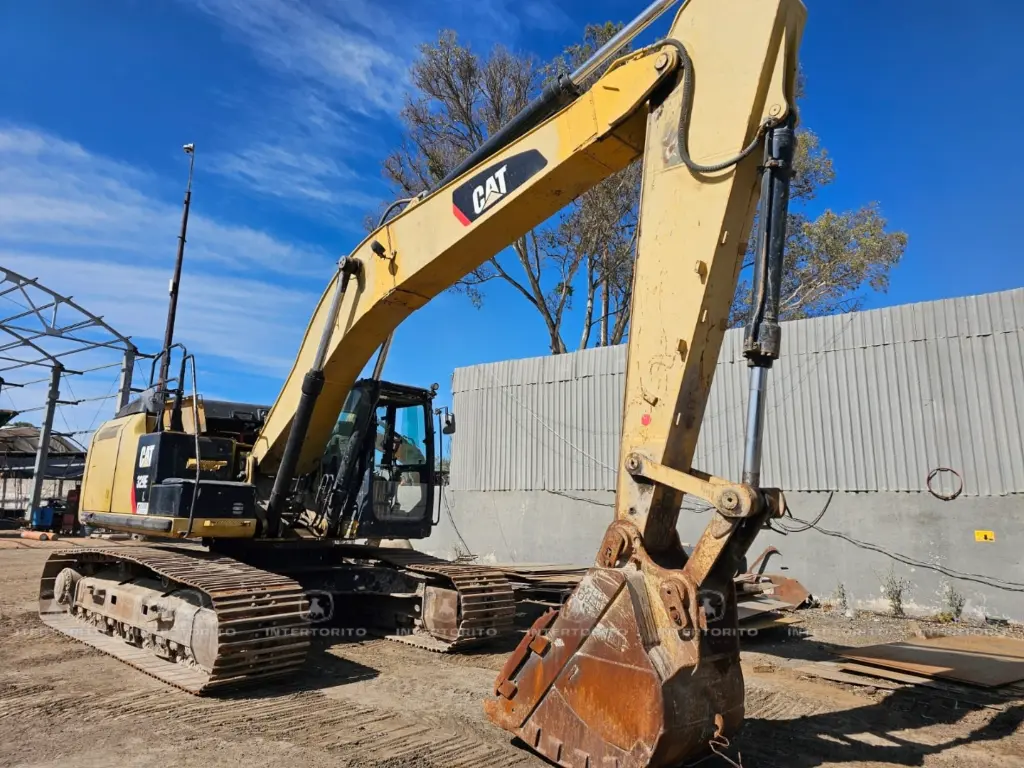 CAT 324 (4).webp