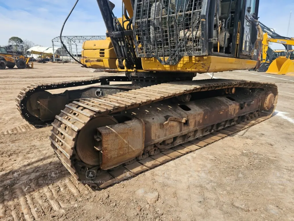 CAT 329 (3).webp