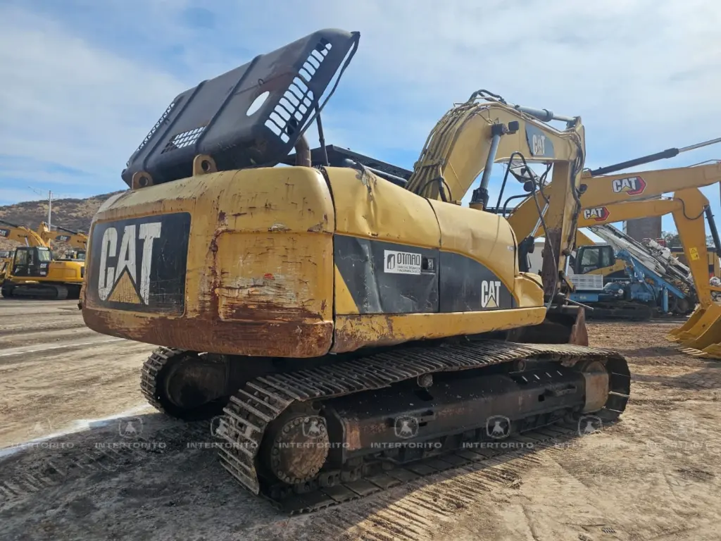 CAT 329 (8).webp