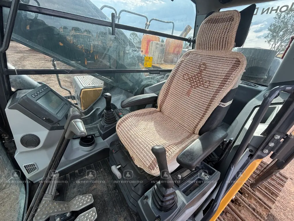 J DEERE 400E XL (24).webp