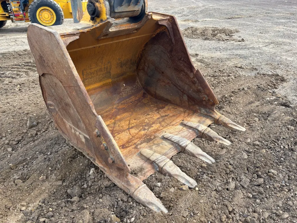 J DEERE 400E XL (17).webp