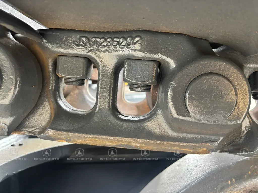 J DEERE E400 0152 (2).webp