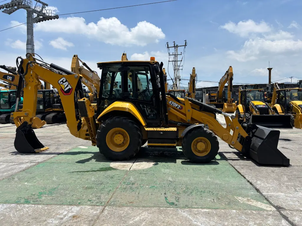 CAT 420F2 4887 (2).webp