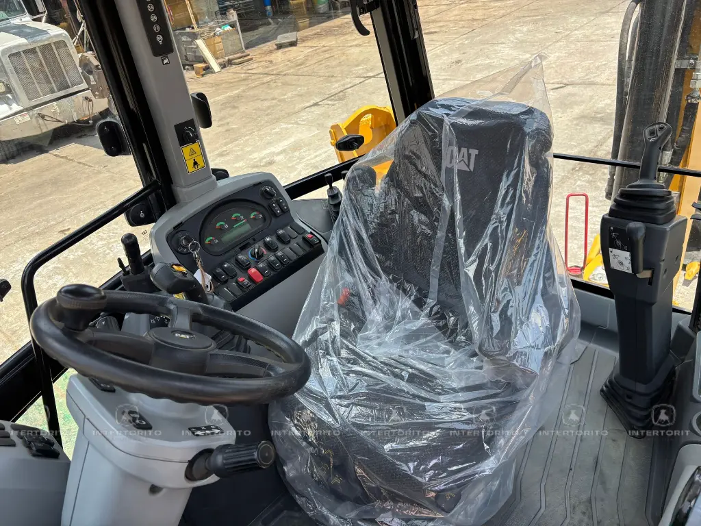 CAT 420F2 4887 (16).webp