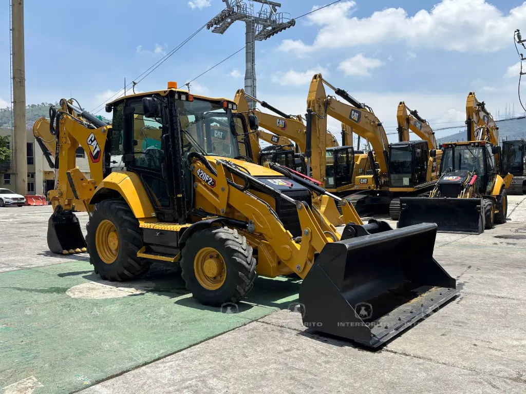 CAT 420F2 4887 (1).webp