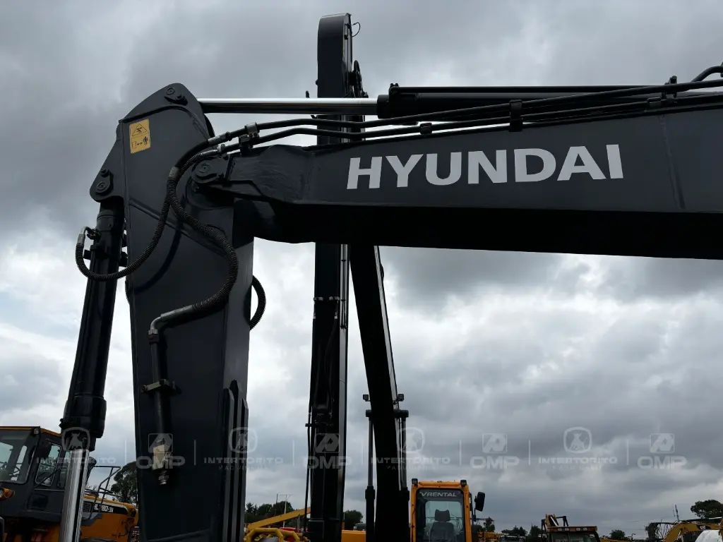 HYUNDAI R215L 7891 (18).webp