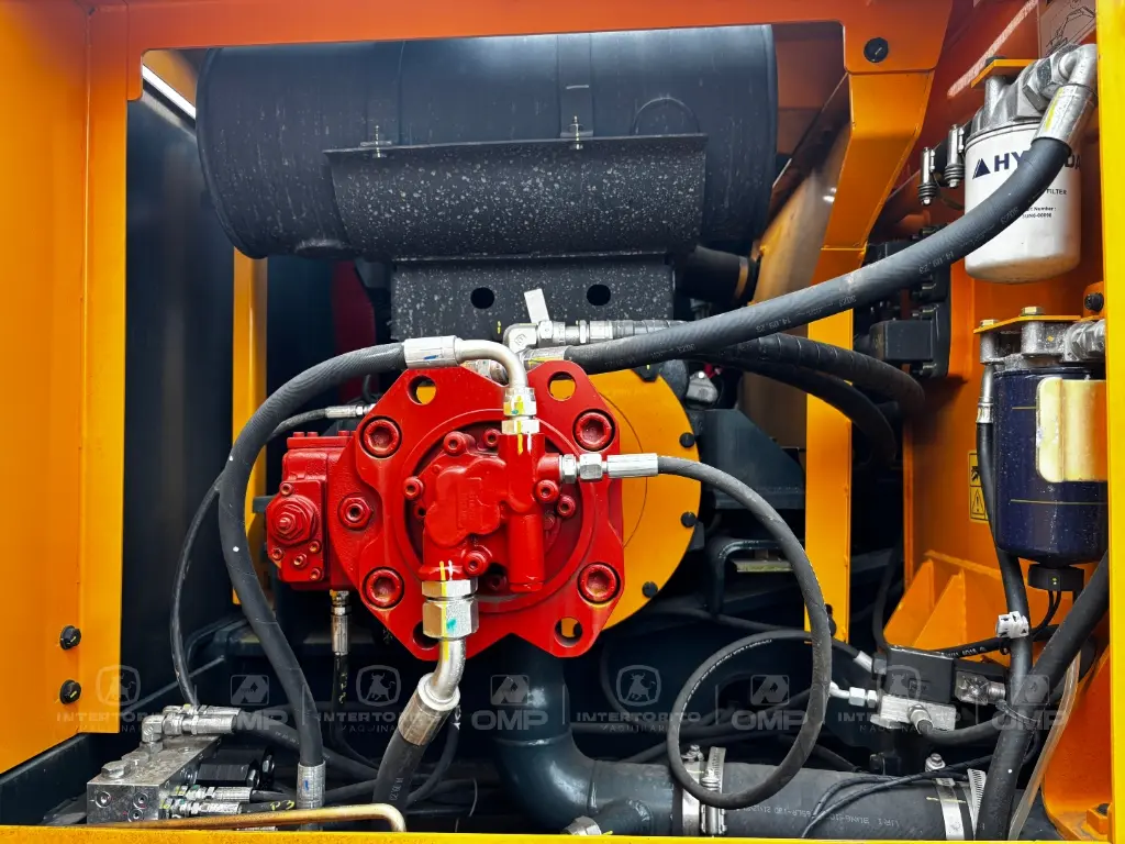 HYUNDAI R215L 7891 (9).webp