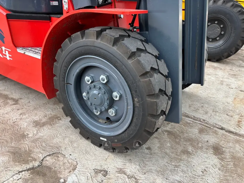 HELI CPC30 (3)_12_11zon.webp