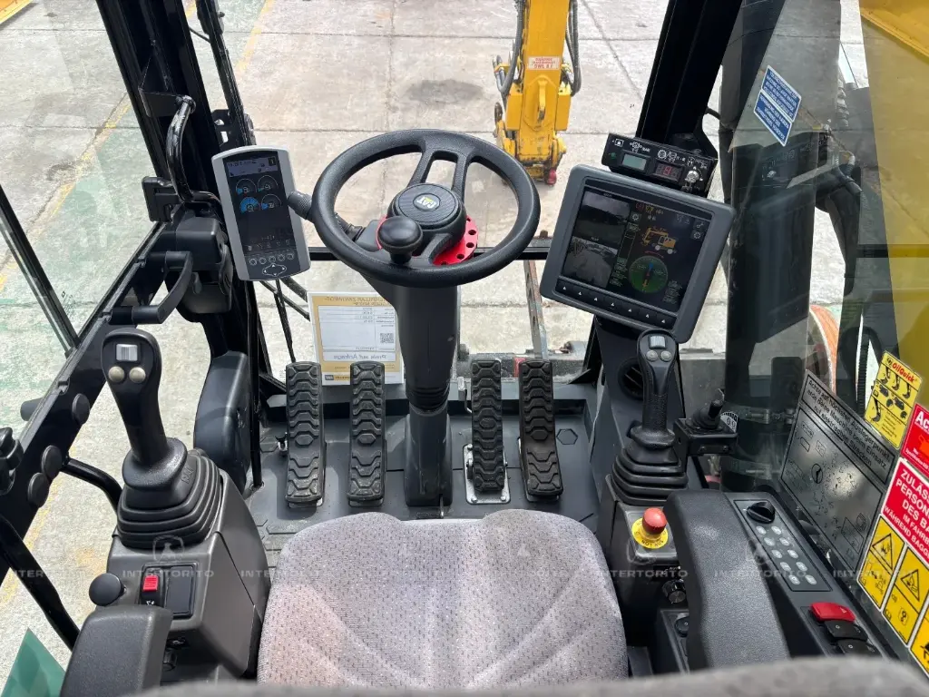 CAT M323F 0225 (4)_19_11zon.webp